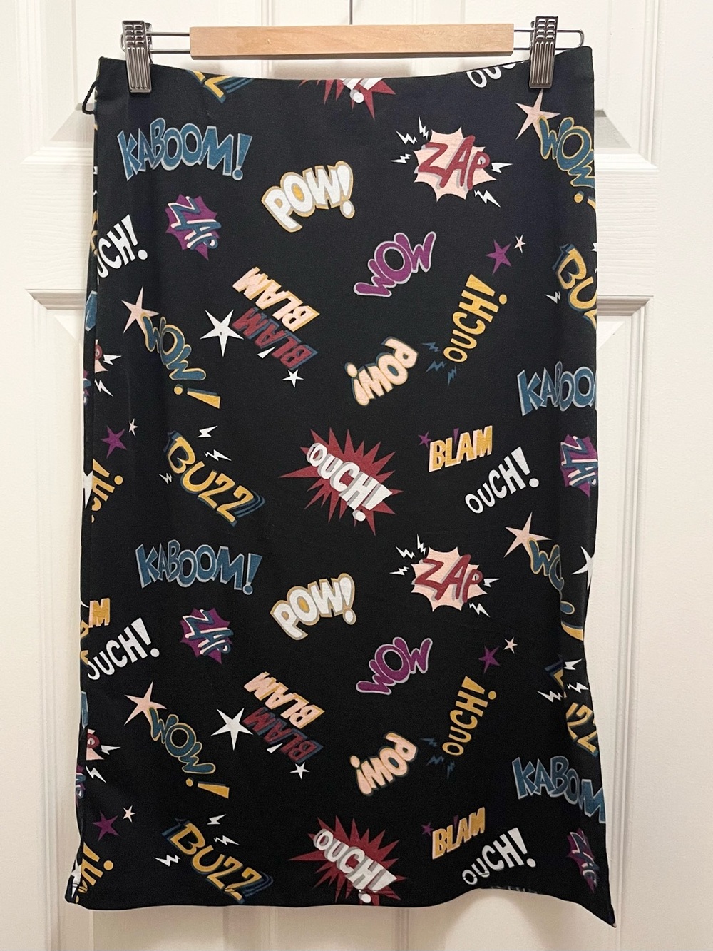 Xhilaration Comic Pop Art Graphic Midi Skirt Black M